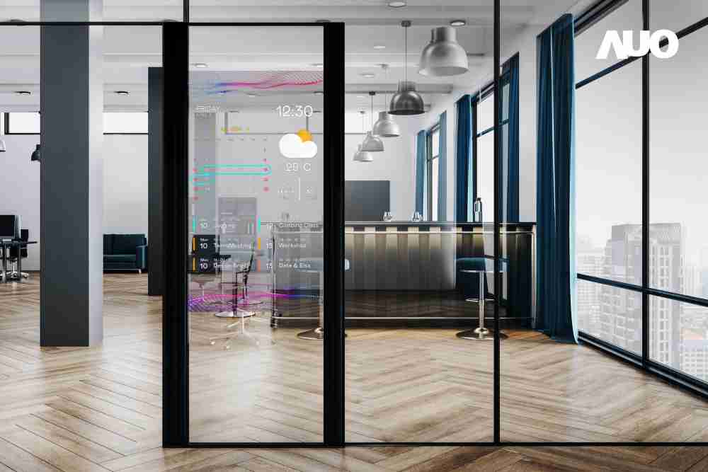 60吋Micro LED透明窗屏显示器，，，可依需求调整并延伸应用于不同场域，，，，包括汽车侧窗或家庭玄关、、、、智慧橱窗、、、商业展示等面向，，，提供丰富的信息娱乐内容