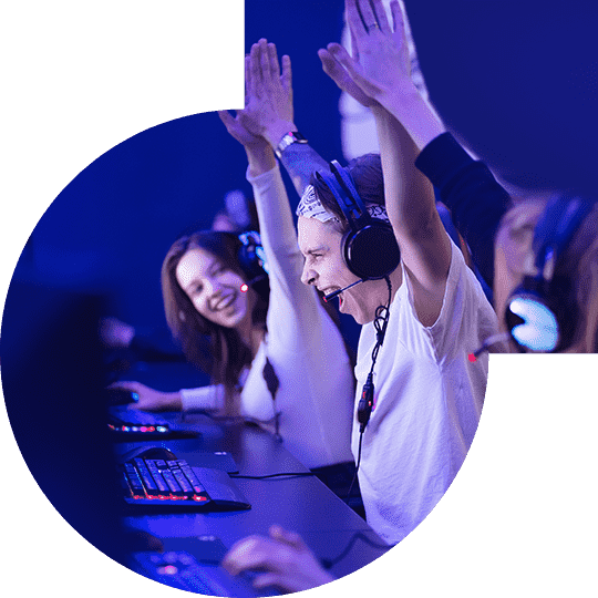 至成国际独家双向驱动技术<br>让电竞玩家尽情享受极致高速快感